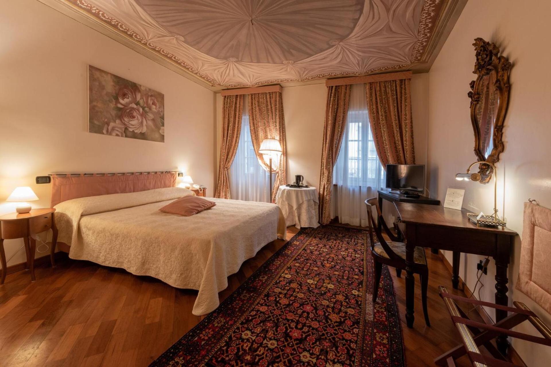 Palazzo Finati Acomodação com café da manhã Alba  Exterior foto